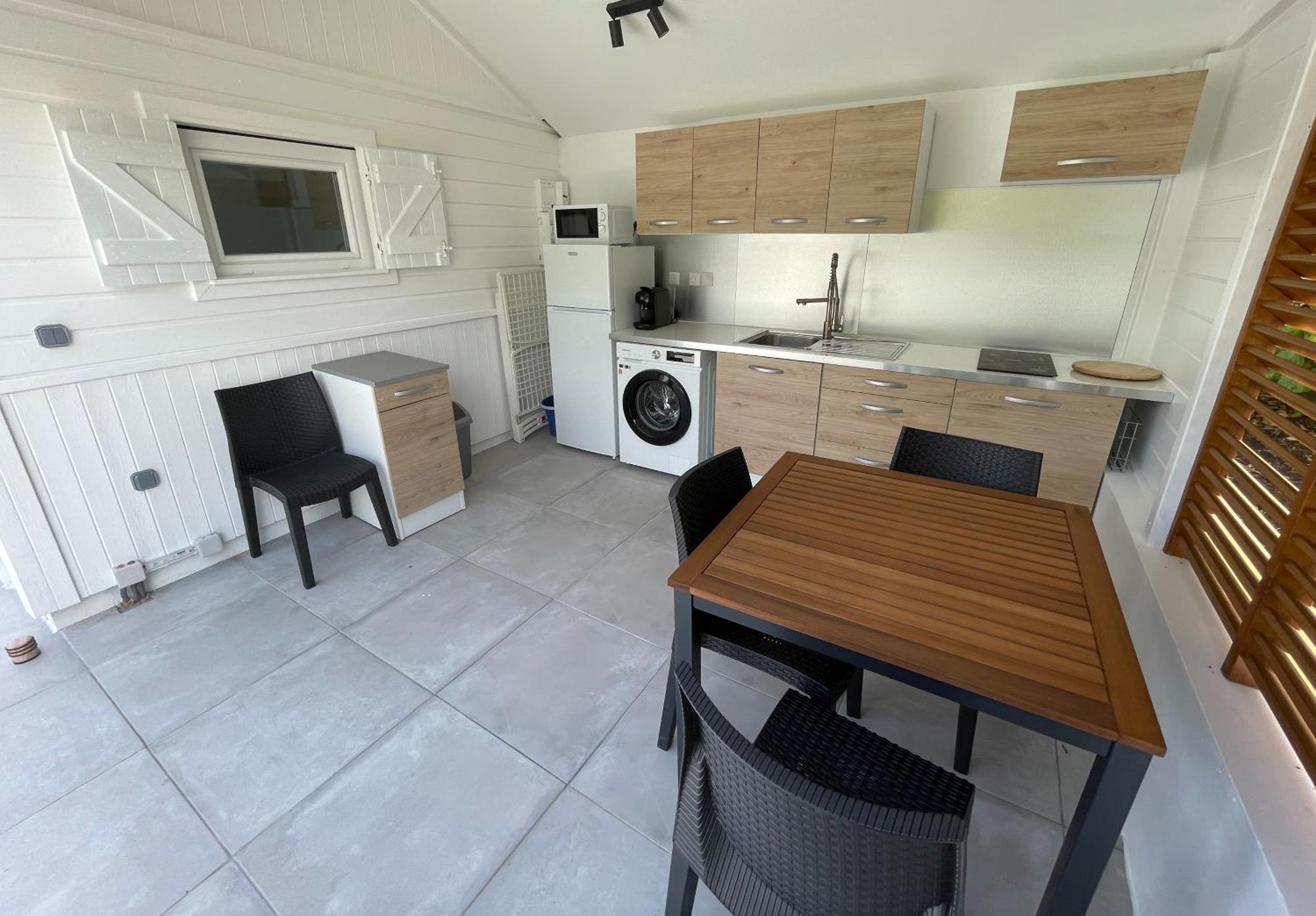 Bungalow "Doussin' Kreyol", Au Calme A 150M De La Plage Grande Anse Екстериор снимка