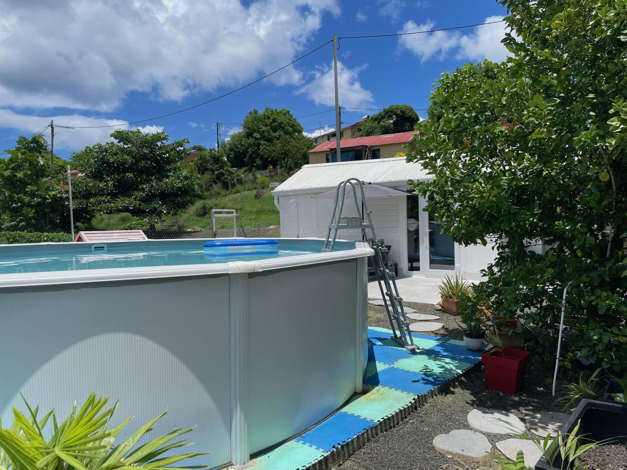 Bungalow "Doussin' Kreyol", Au Calme A 150M De La Plage Grande Anse Екстериор снимка