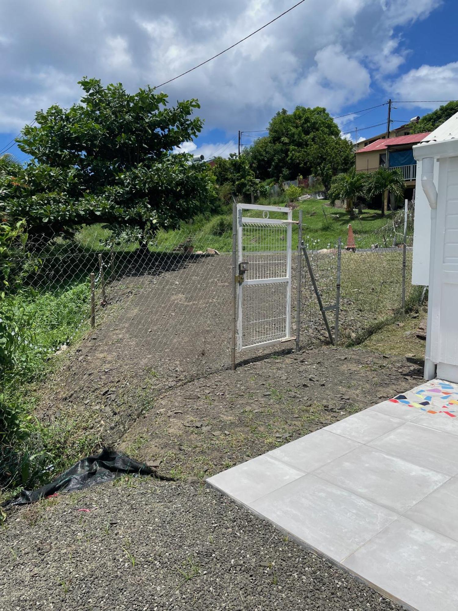 Bungalow "Doussin' Kreyol", Au Calme A 150M De La Plage Grande Anse Екстериор снимка