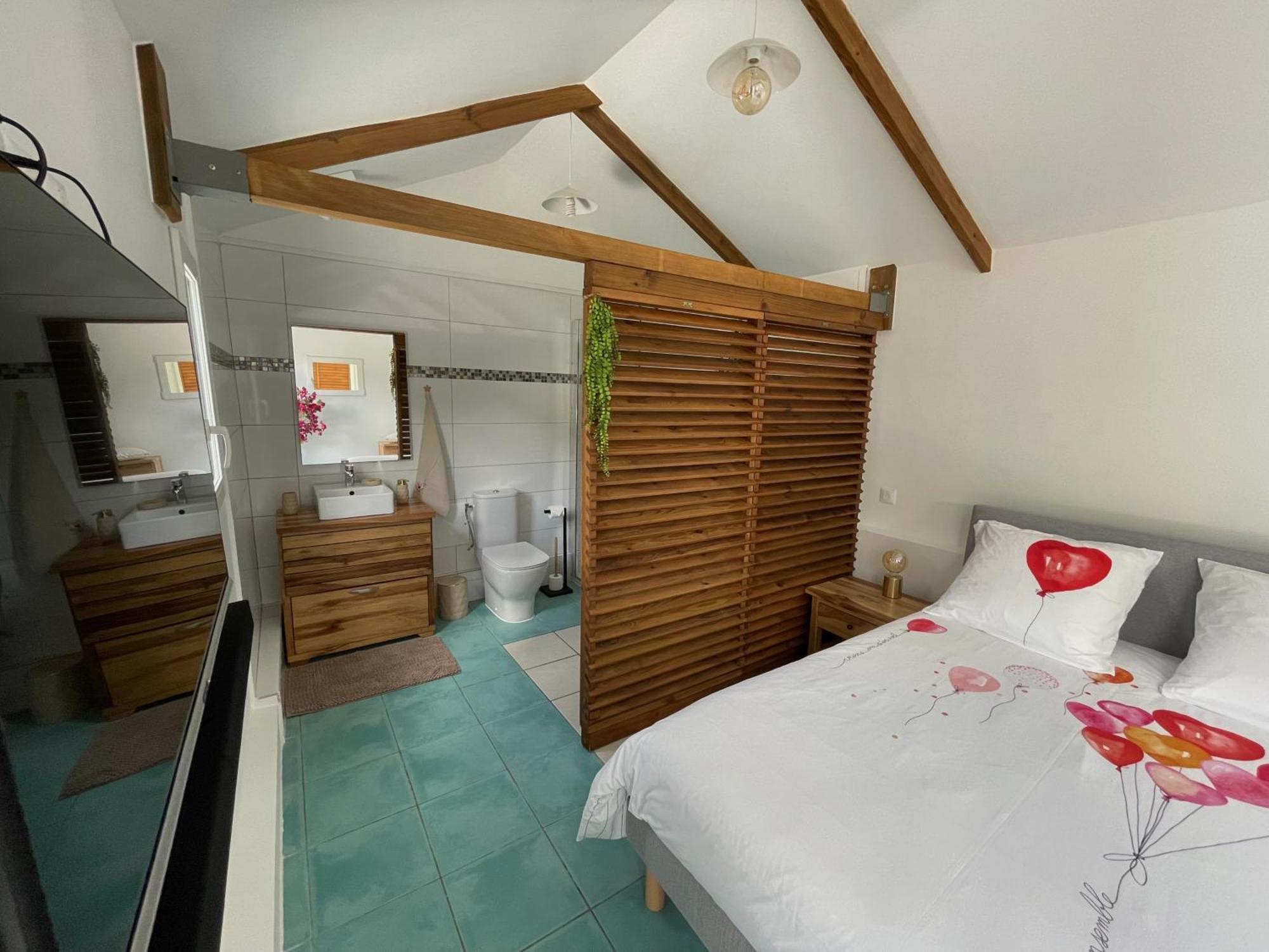 Bungalow "Doussin' Kreyol", Au Calme A 150M De La Plage Grande Anse Екстериор снимка